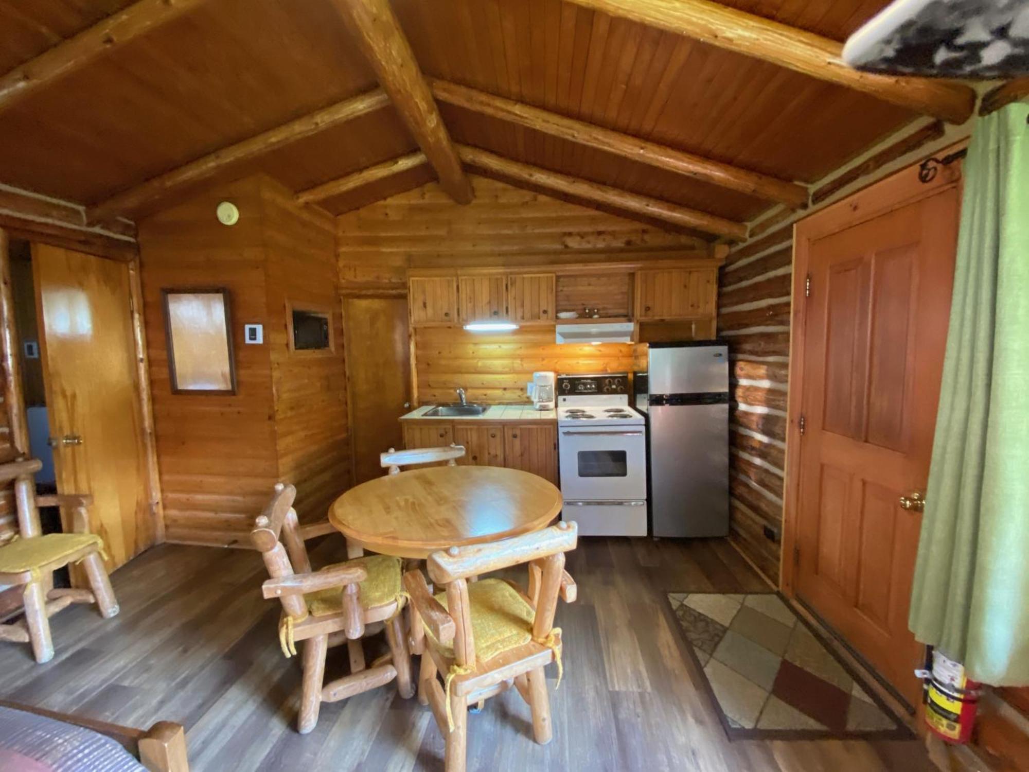 Kan-à-Mouche Pourvoirie Auberge et Chalets Saint-Michel Quarto foto