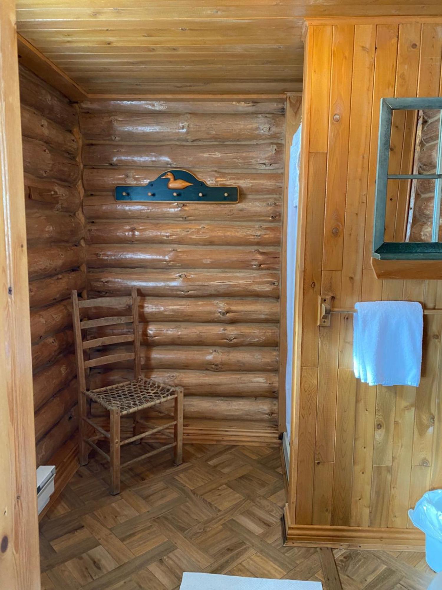 Kan-à-Mouche Pourvoirie Auberge et Chalets Saint-Michel Quarto foto